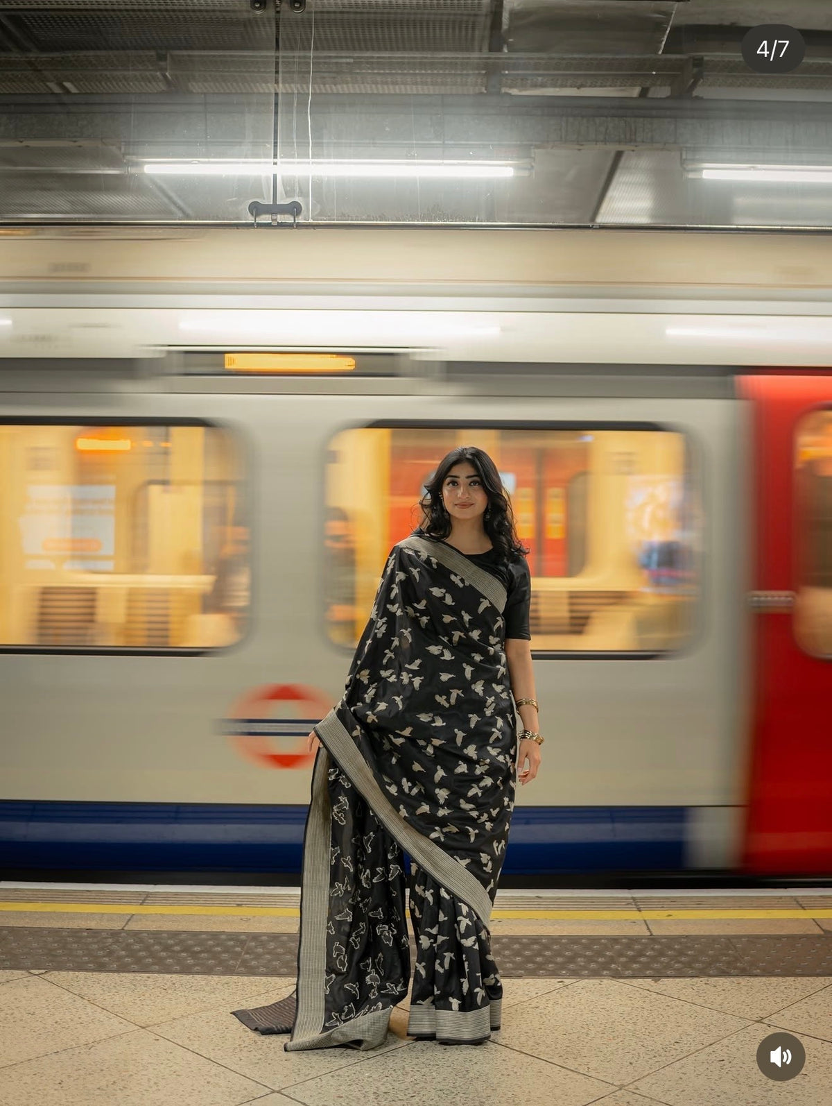 Sacred Ties 1.1 | Handwoven Banarasi Saree