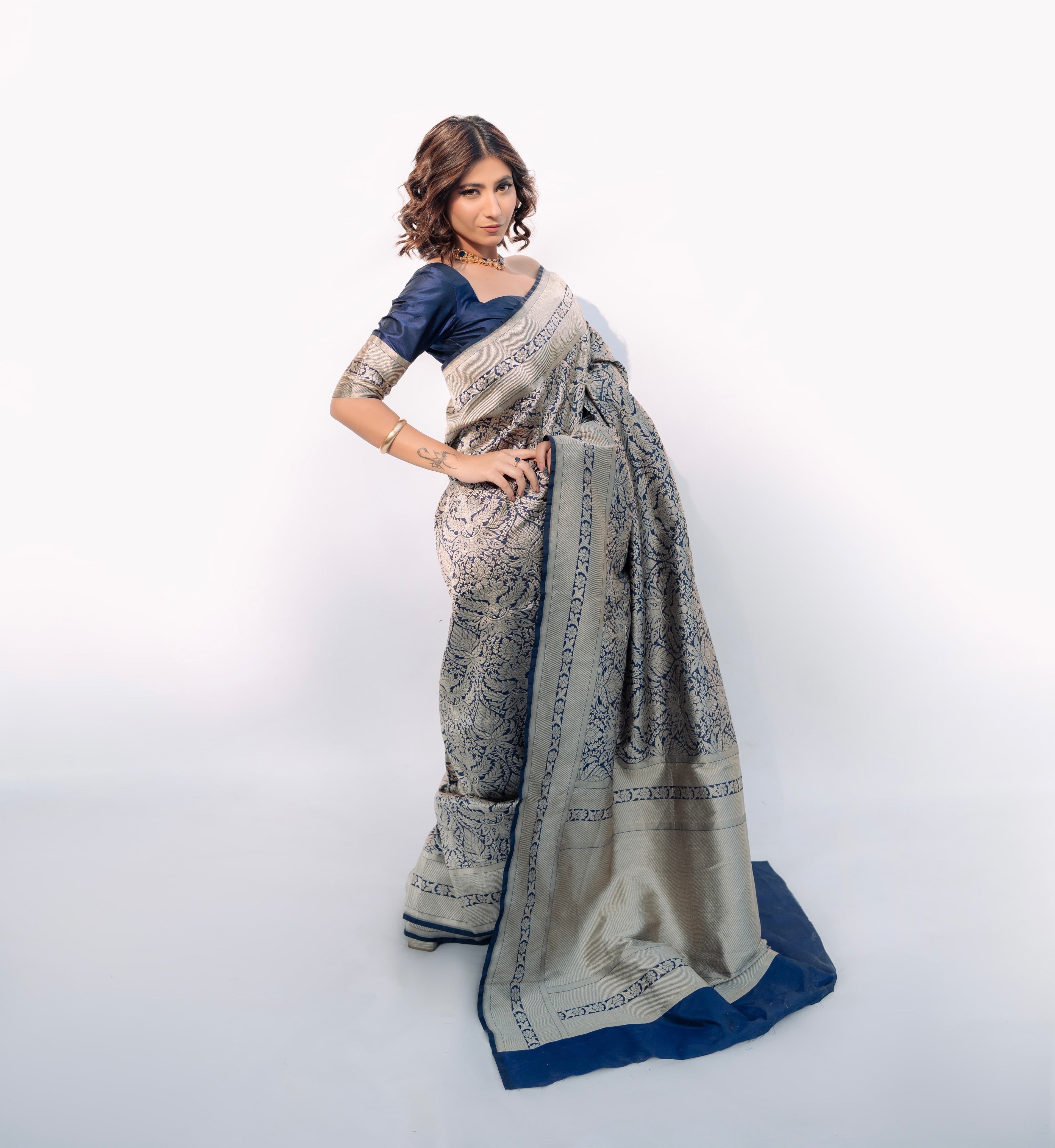 Midnight Empire | Handwoven Banarasi Saree